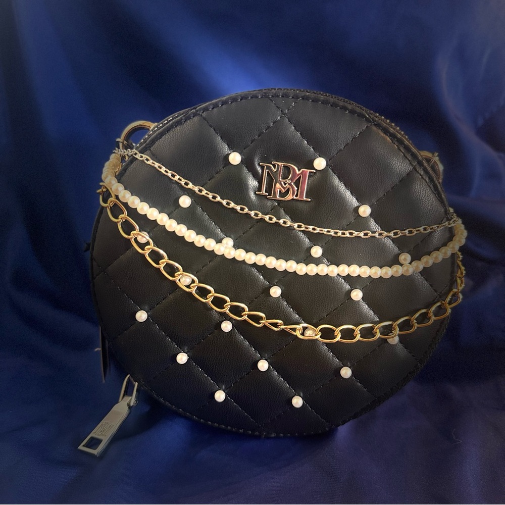 Badgley Mischka Black and Gold Crossbody Bag with a Diamond Quilted Design